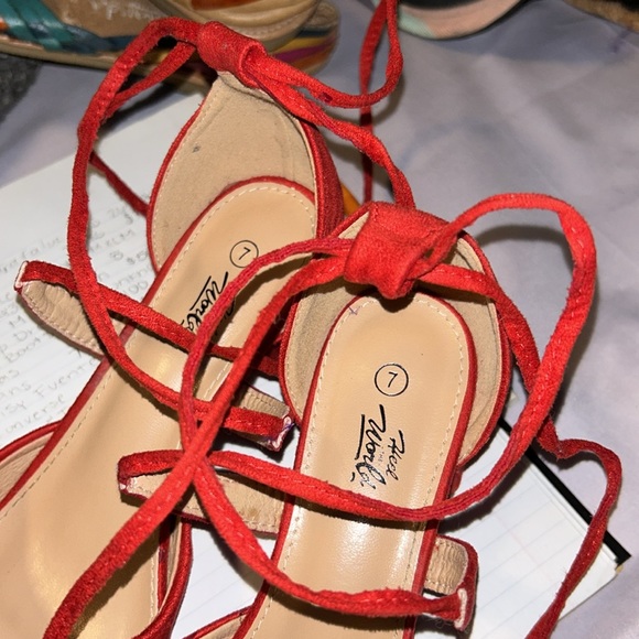 Heels - Picture 3 of 3